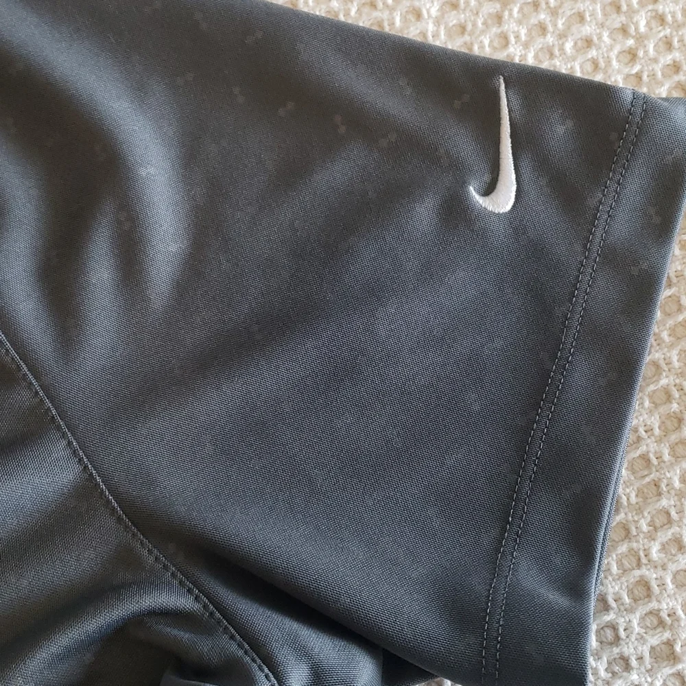 NIKEGOLF - Picture 3 of 6
